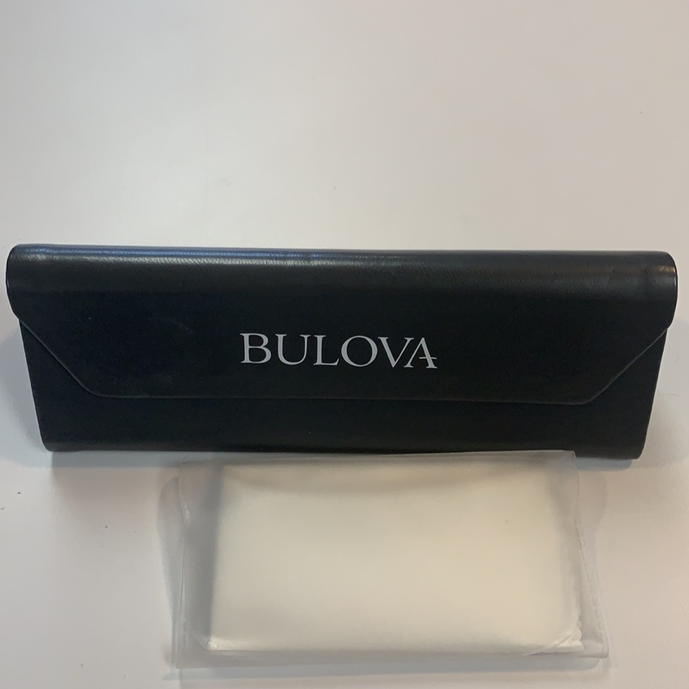 Bulova Eye / Sunglass case Unisex with cleaning cloth
